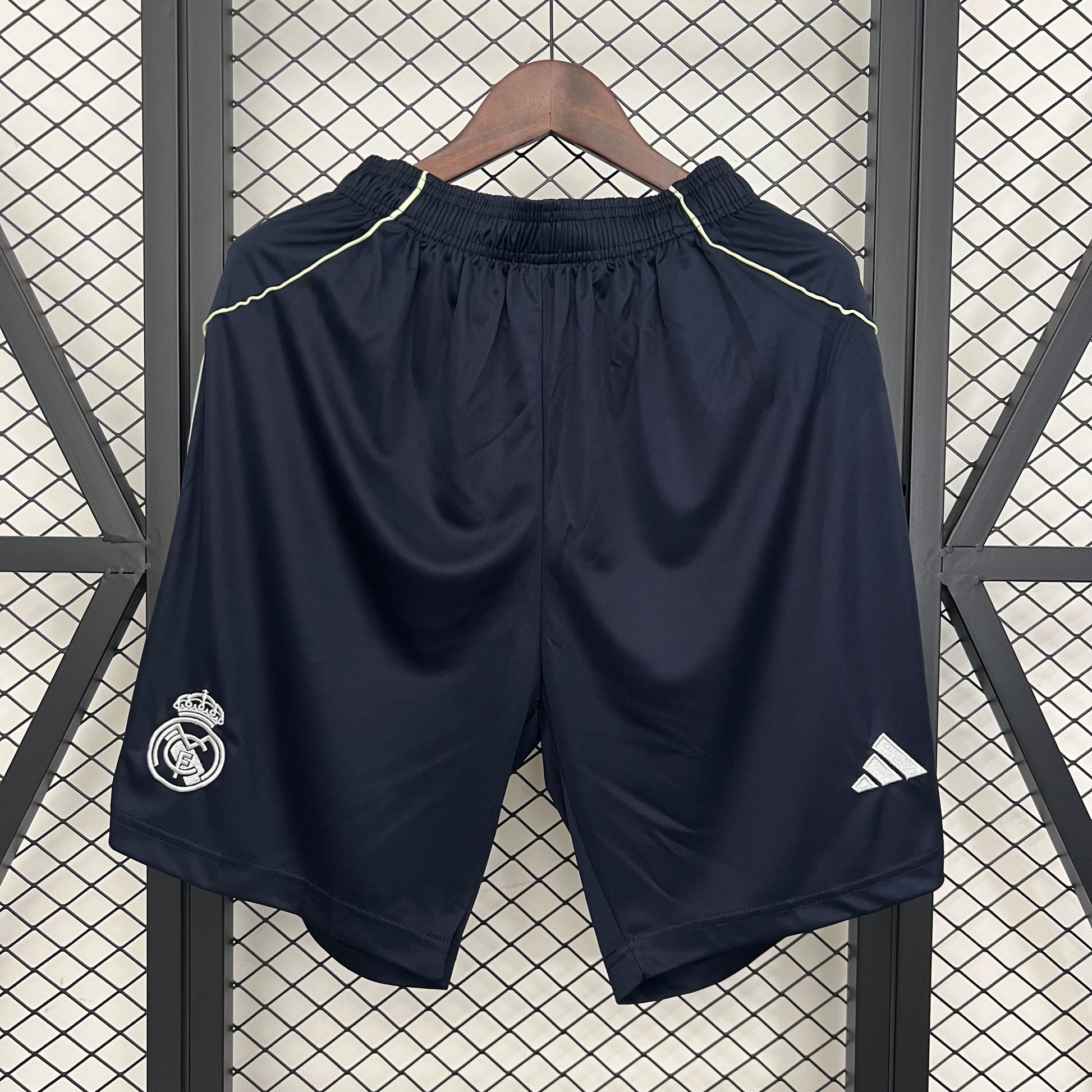 Réal Madrid Short Extérieur 25/26 - Pitch Kits