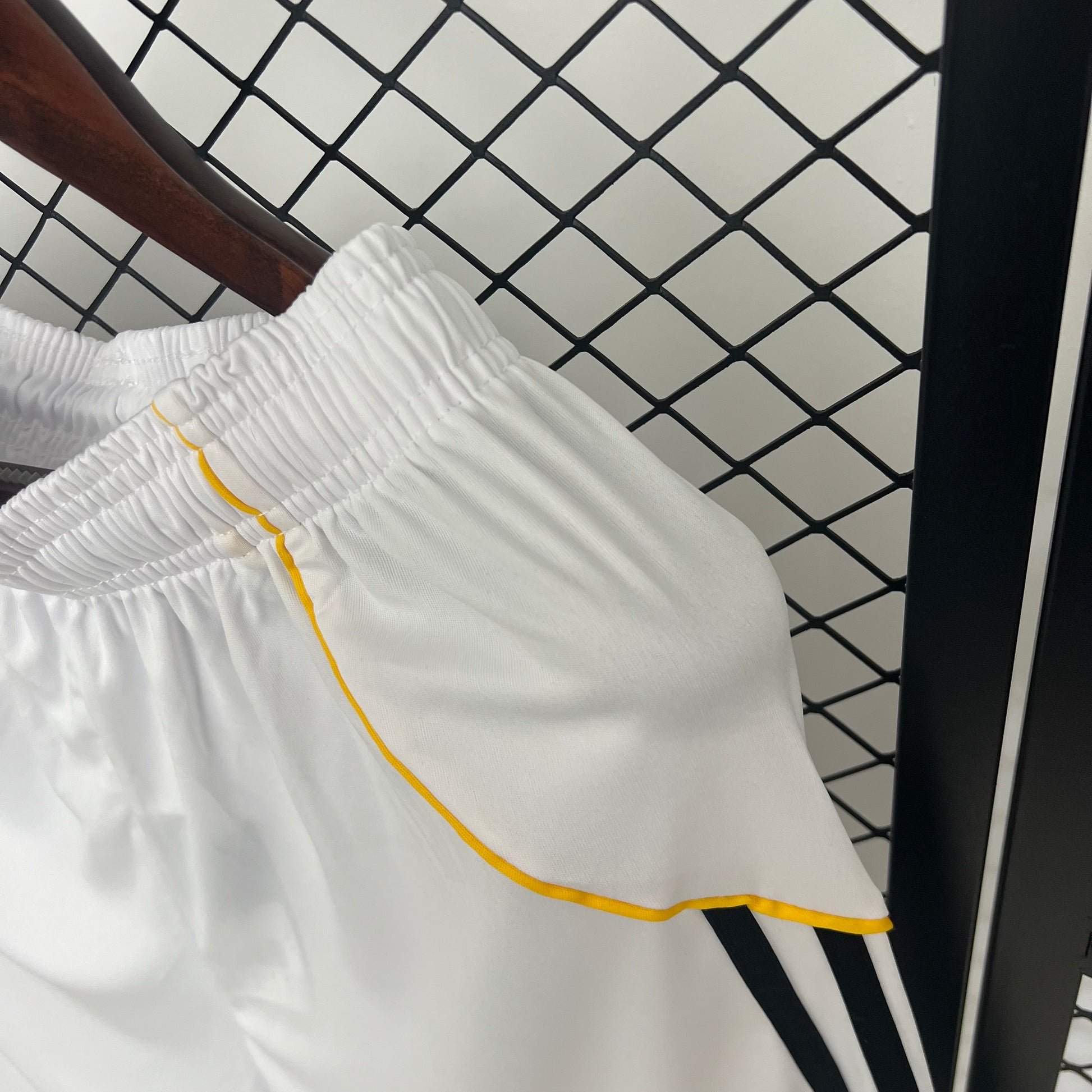 Réal Madrid Short Domicile 25/26 - Pitch Kits
