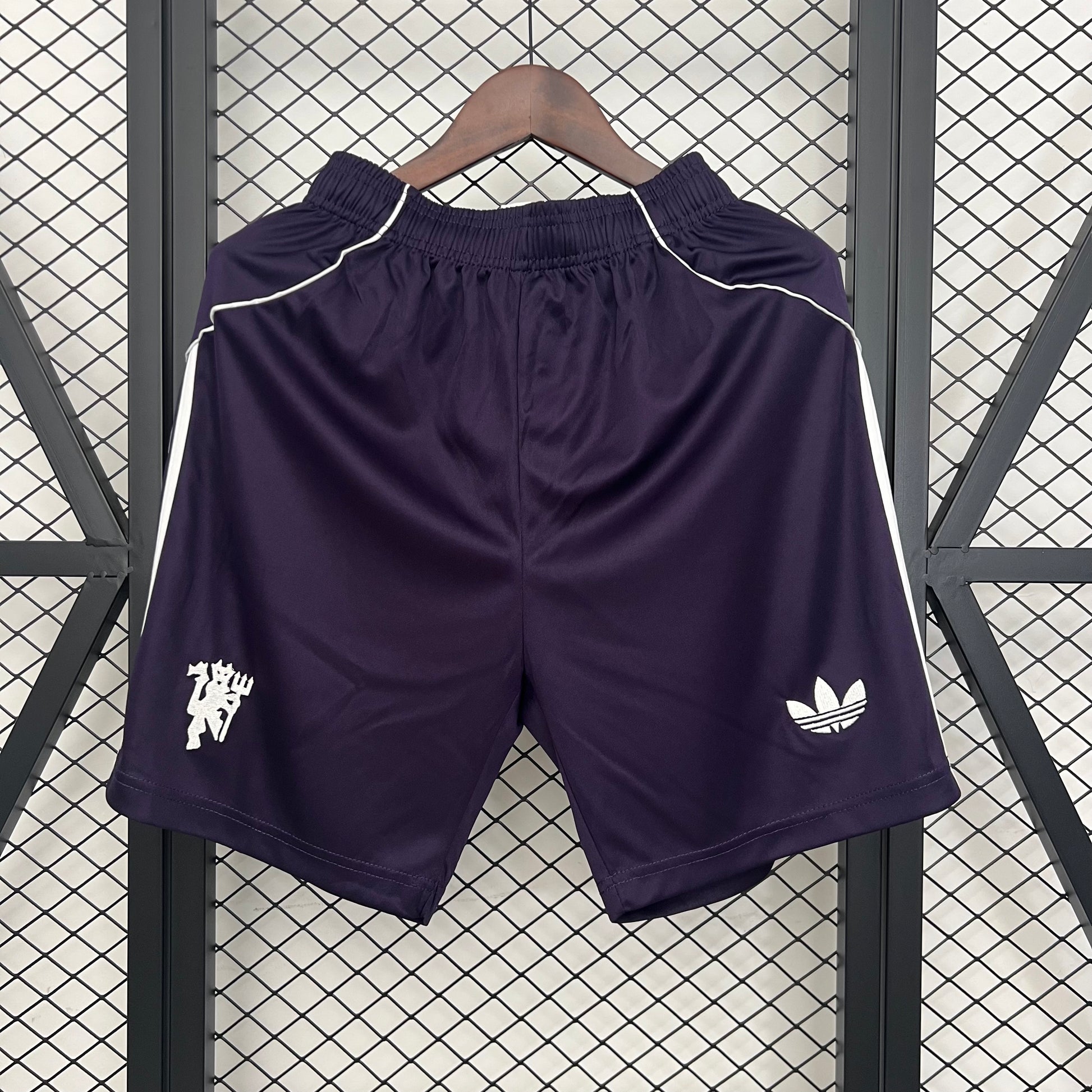 Manchester United Short Extérieur 25/26 - Pitch Kits