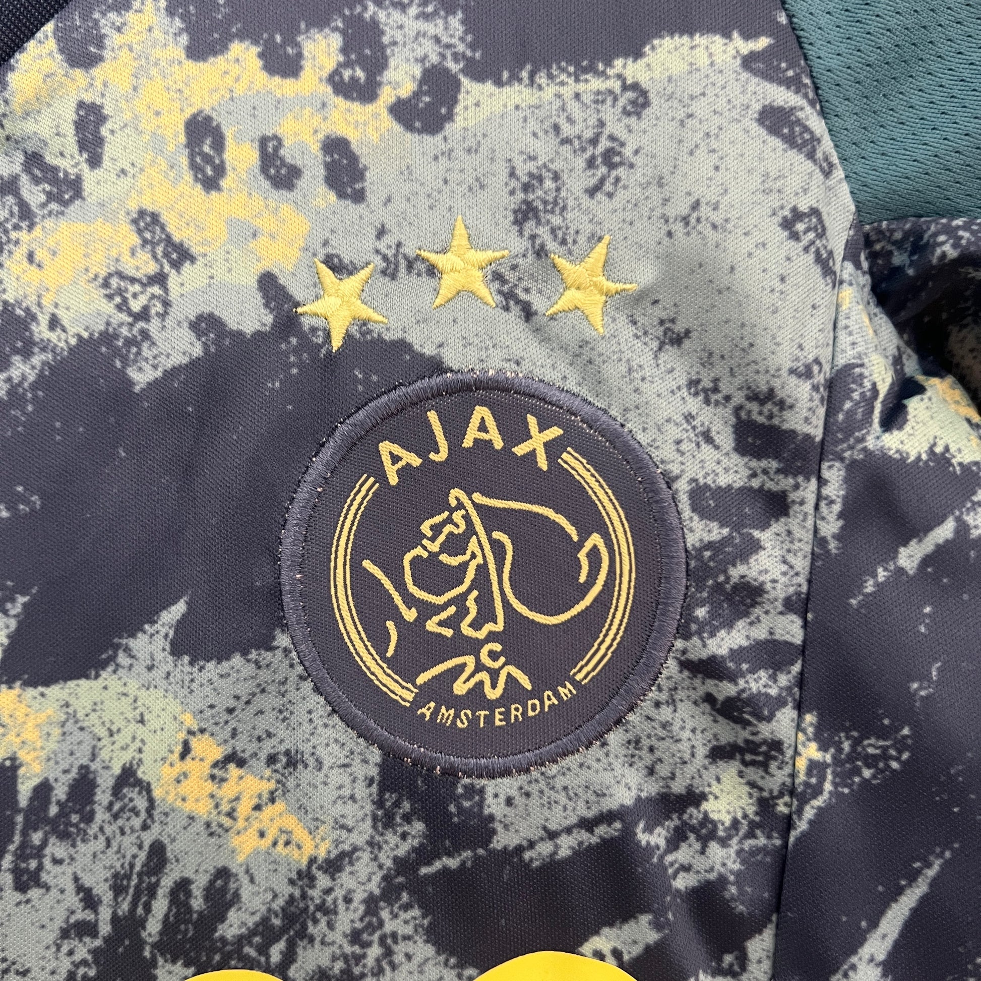Ajax Ensemble Enfants Extérieur 24/25 - Pitch Kits