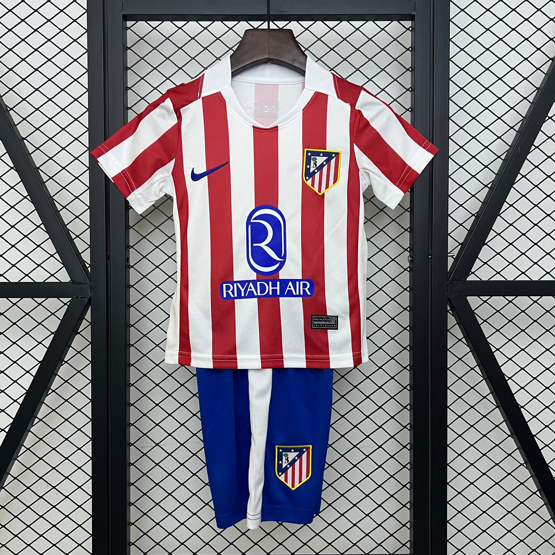 Atlético Madrid Ensemble Enfants Domicile 25/26 - Pitch Kits