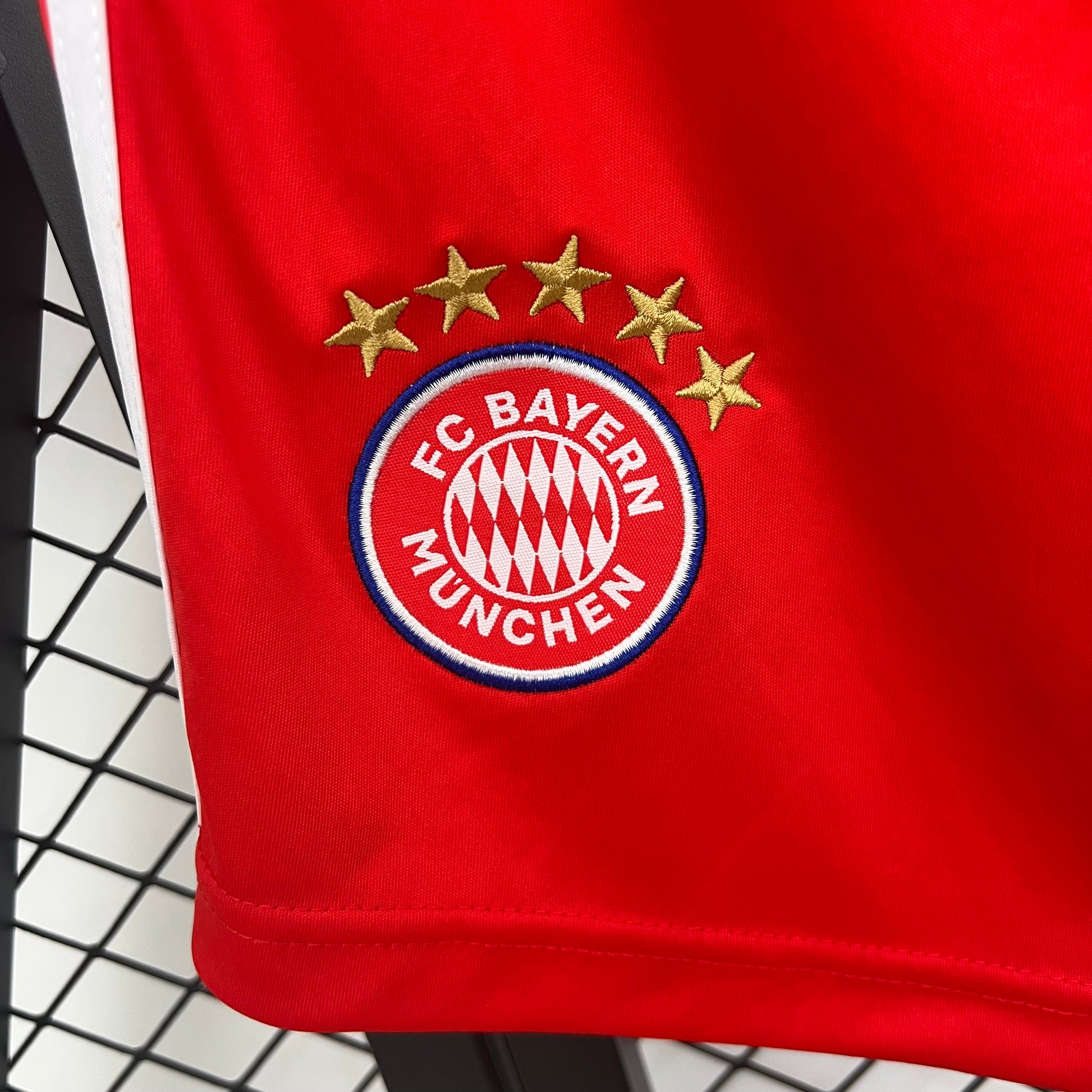 Bayern Munich Short Domicile 25/26 - Pitch Kits