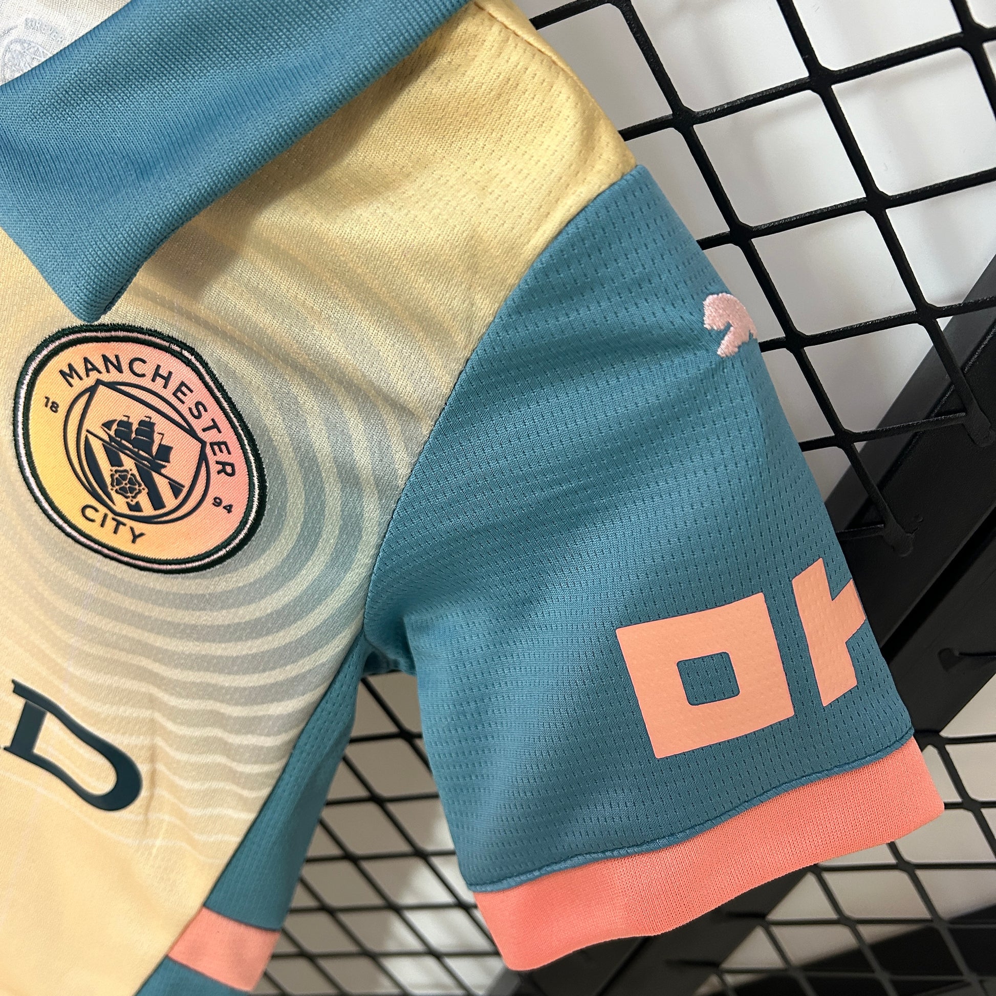 Manchester City Ensemble Enfants Fourth 24/25 - Pitch Kits