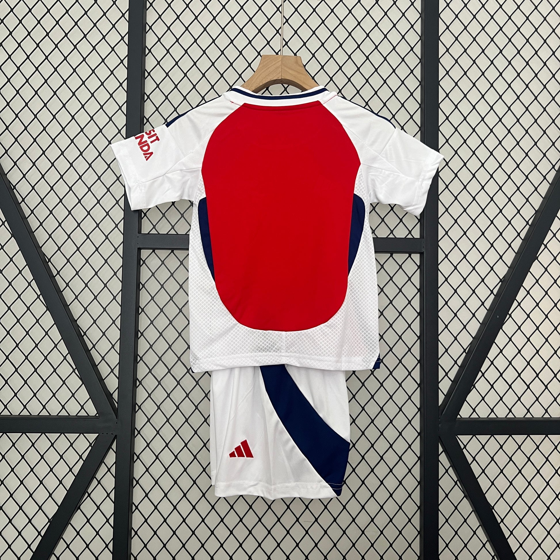 Arsenal Ensemble Enfants Domicile 24/25 - Pitch Kits