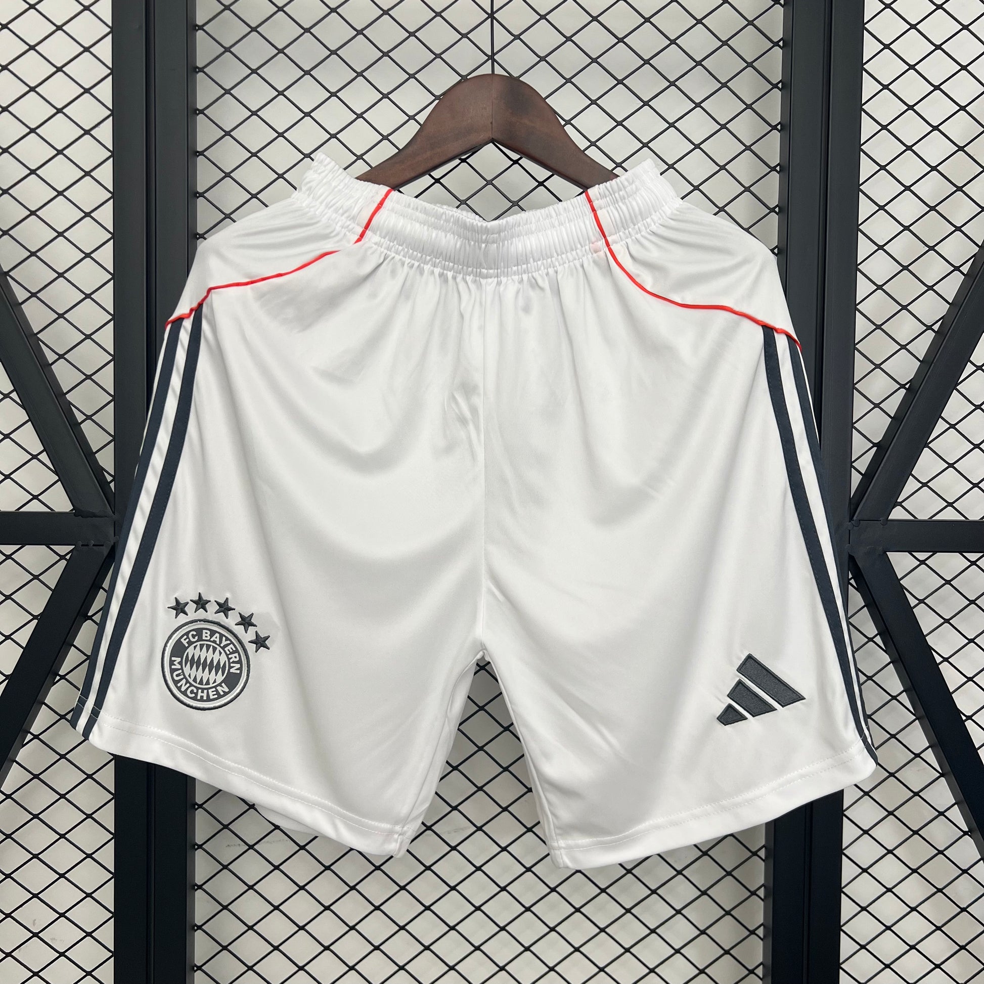 Bayern Munich Short Extérieur 25/26 - Pitch Kits