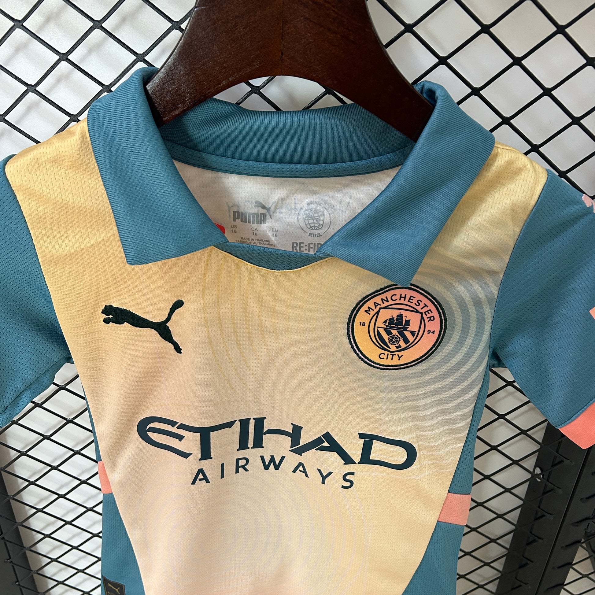 Manchester City Ensemble Enfants Fourth 24/25 - Pitch Kits