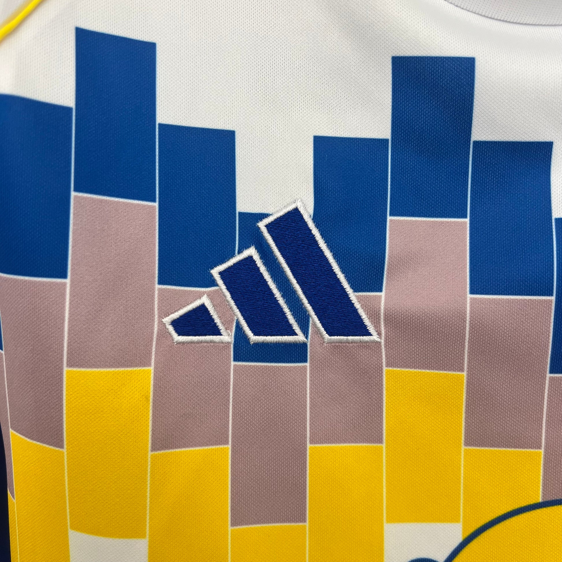 Leeds Maillot Domicile 25/26 - Pitch Kits