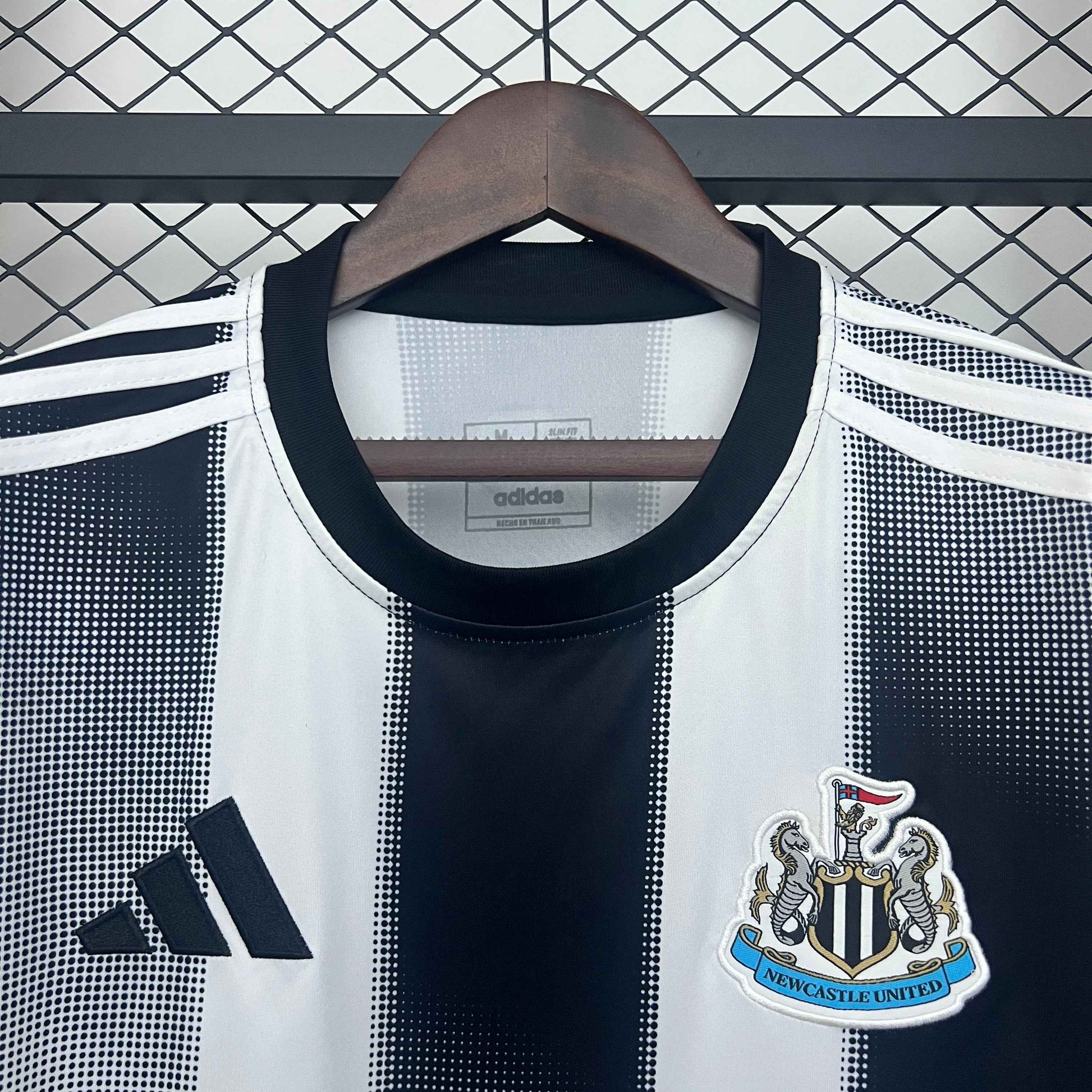 Newcastle Maillot Domicile 25/26