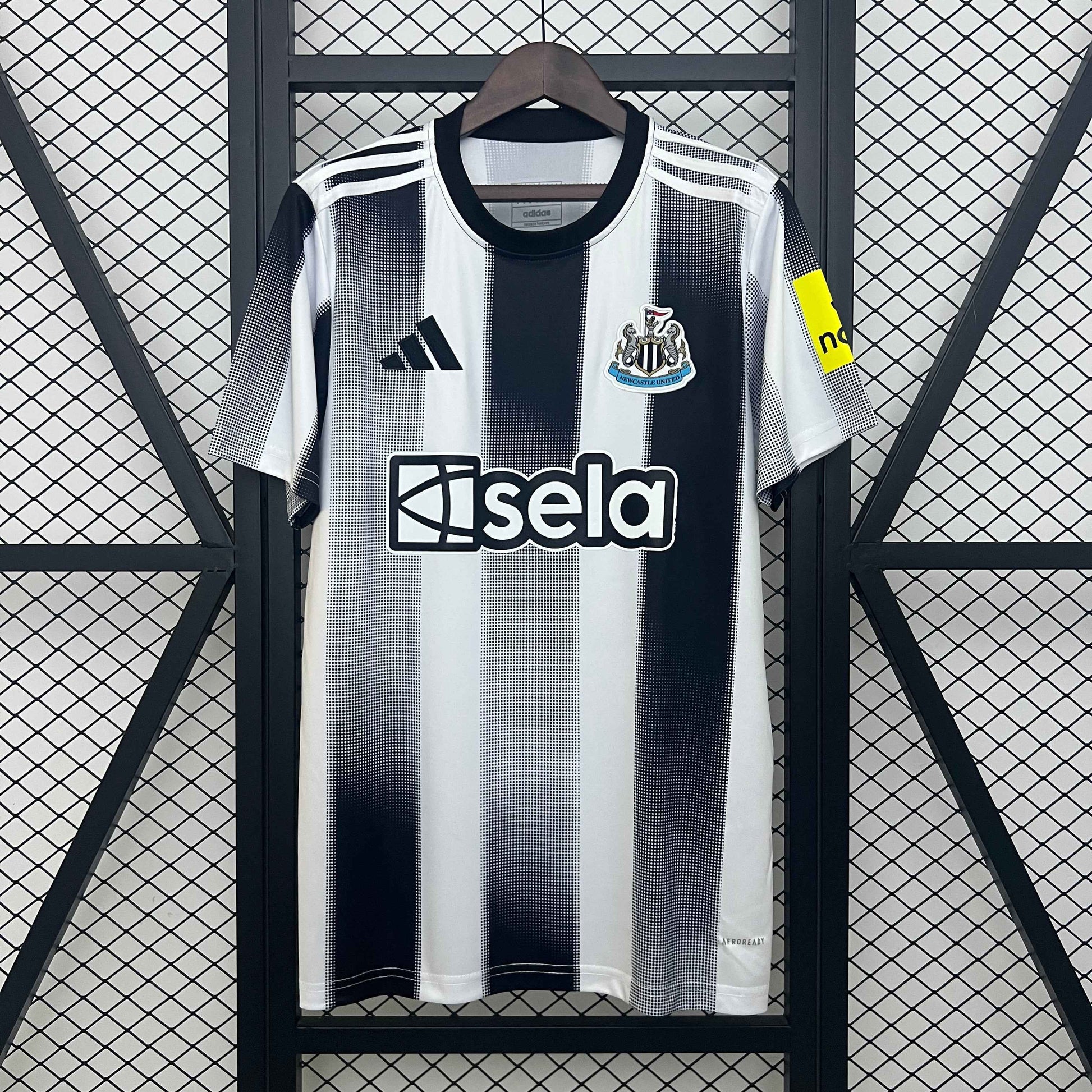 Newcastle Maillot Domicile 25/26