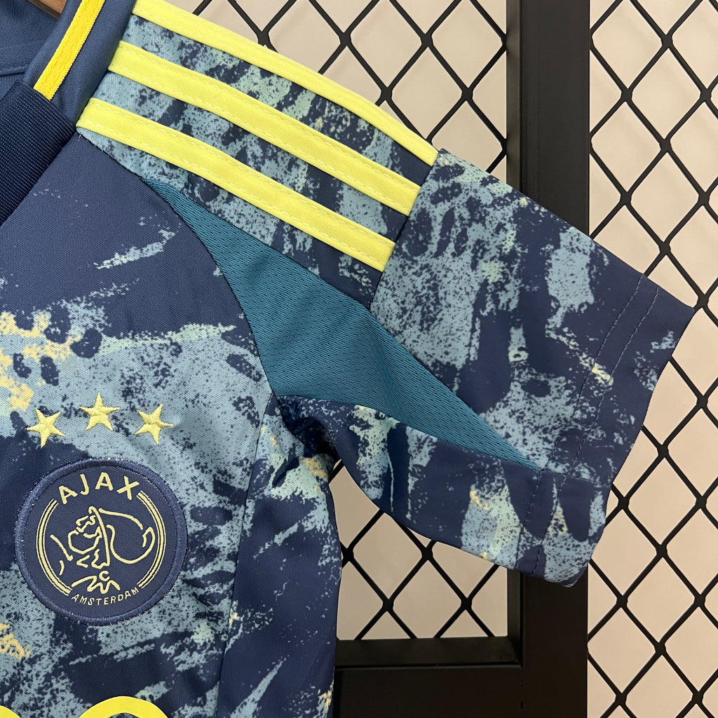 Ajax Ensemble Enfants Extérieur 24/25 - Pitch Kits