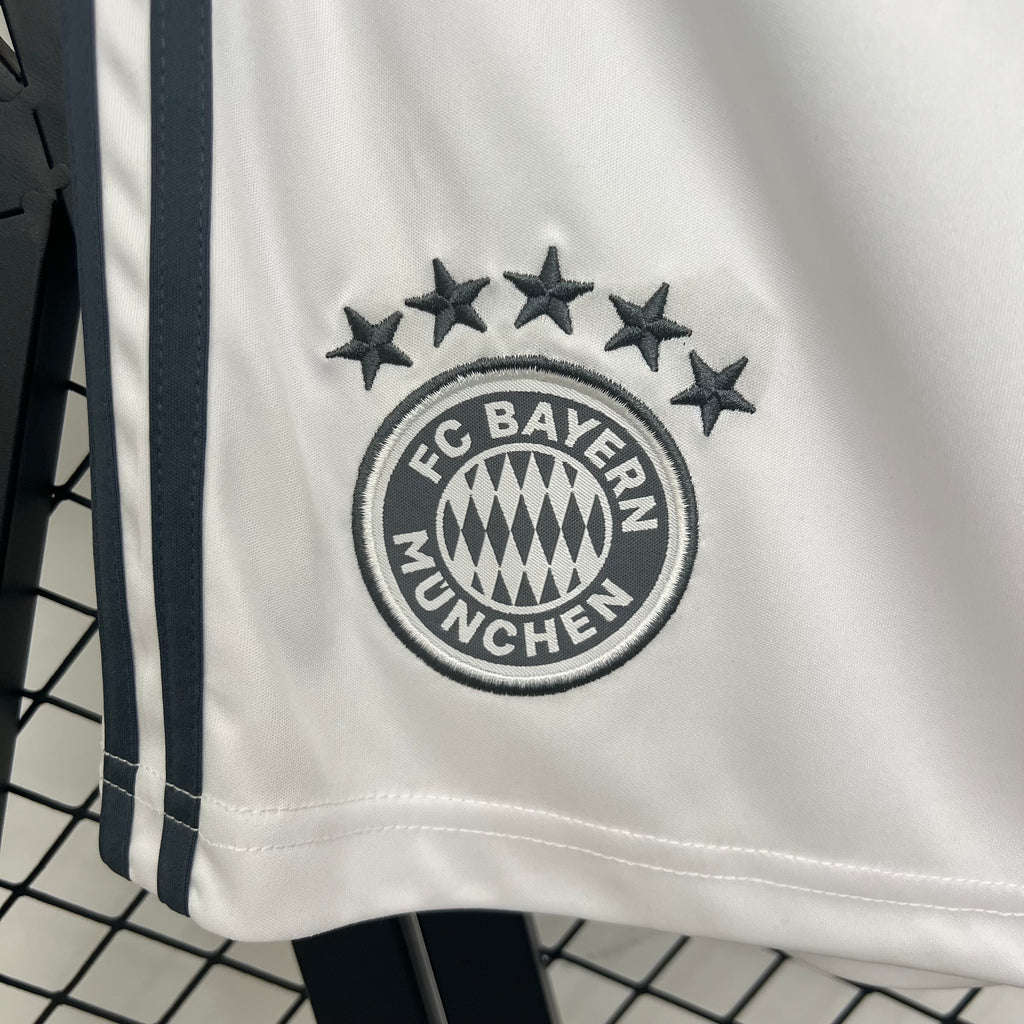 Bayern Munich Short Extérieur 25/26 - Pitch Kits