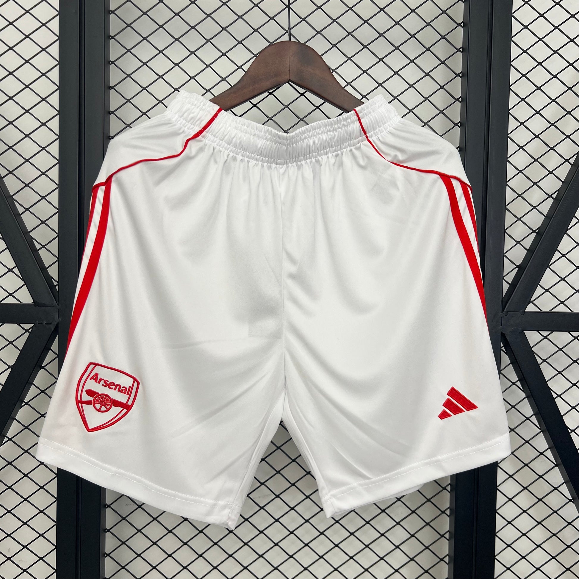 Arsenal Short Domicile 25/26 - Pitch Kits
