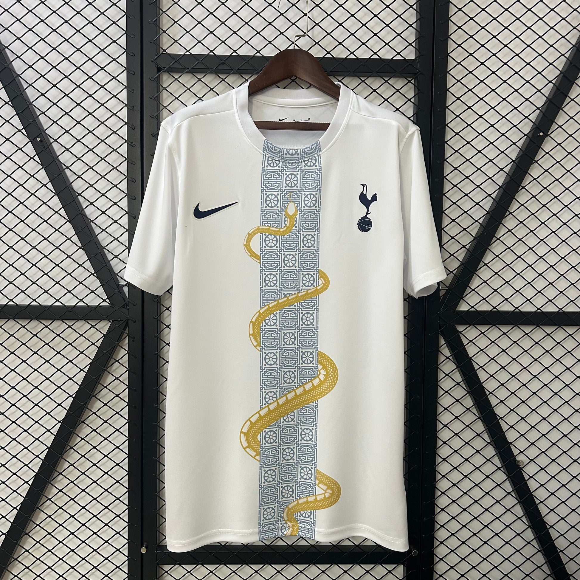 Tottenham Maillot Concept - Pitch Kits